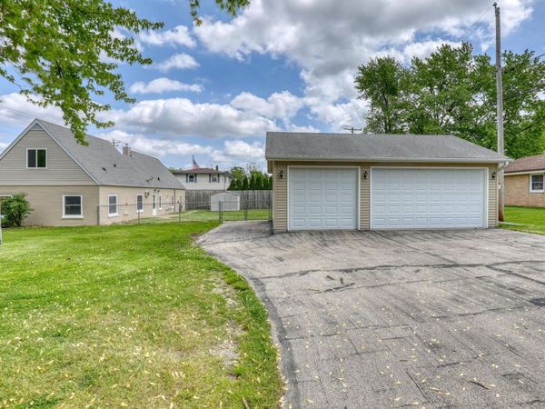 4325 W Grange Ave, Greenfield, WI 53220