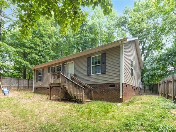 404 Sharon Avenue , Asheboro, NC 27203