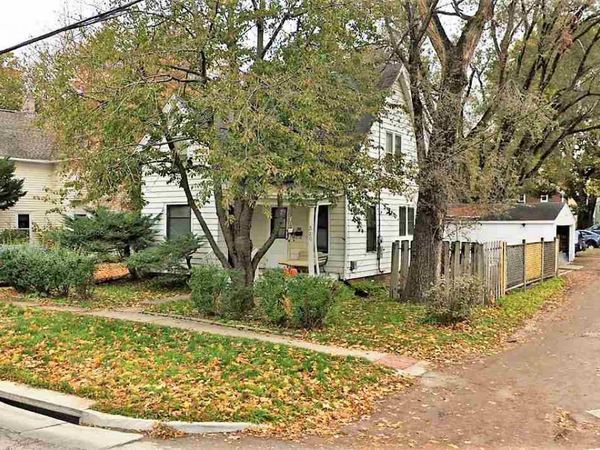 320 N Dodge St, Iowa City, IA 52240