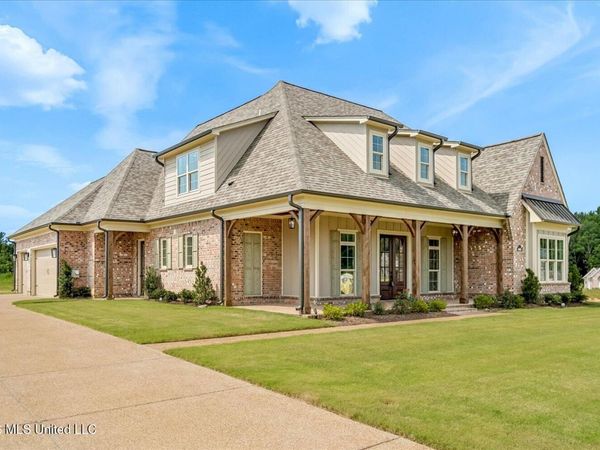4183 Edison Drive, Nesbit, MS 38651