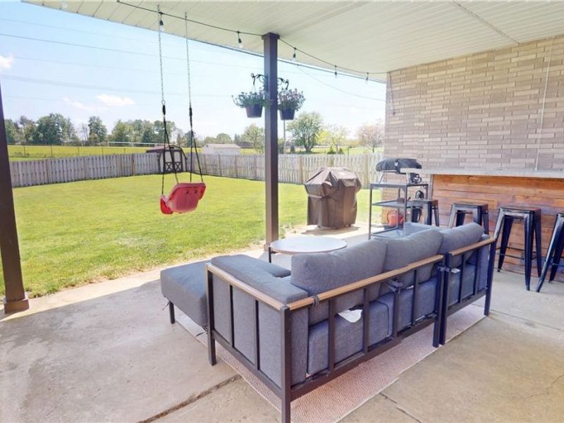 2221 Coventry Drive , Parma, OH 44134 Photo 3