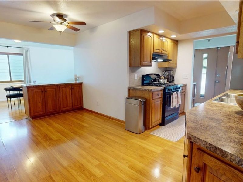 2221 Coventry Drive , Parma, OH 44134 Photo 9