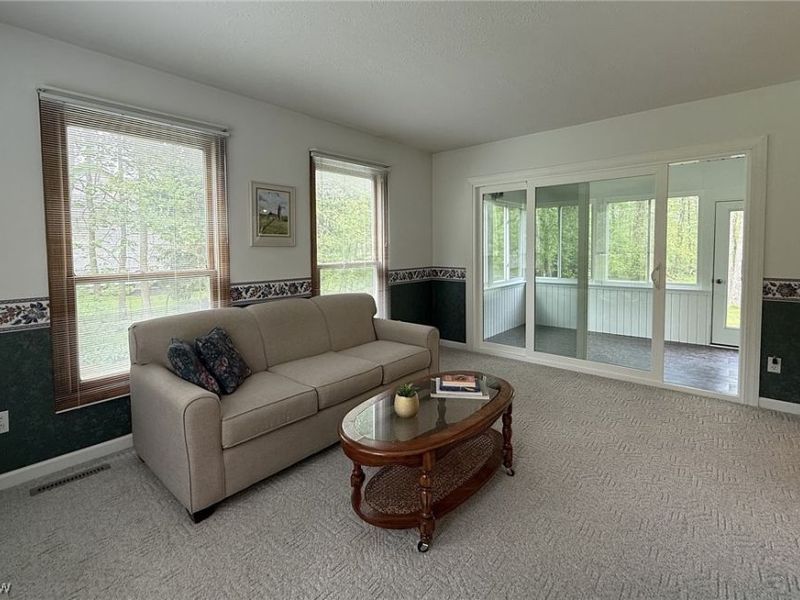 9109 Lake In The Woods Trail, Chagrin Falls, OH 44023 Photo 4
