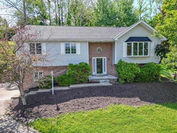 150 Sherwood Road, Bridgeport, WV 26330