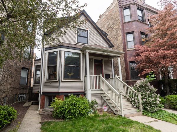 3512 N Bosworth Avenue, Chicago, IL 60657
