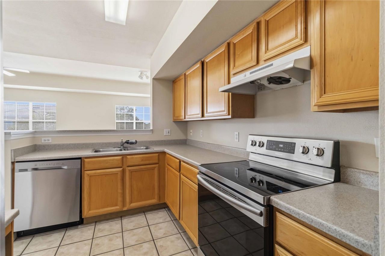 1025 Villagio Circle, Unit 204, Sarasota, FL 34237 Photo