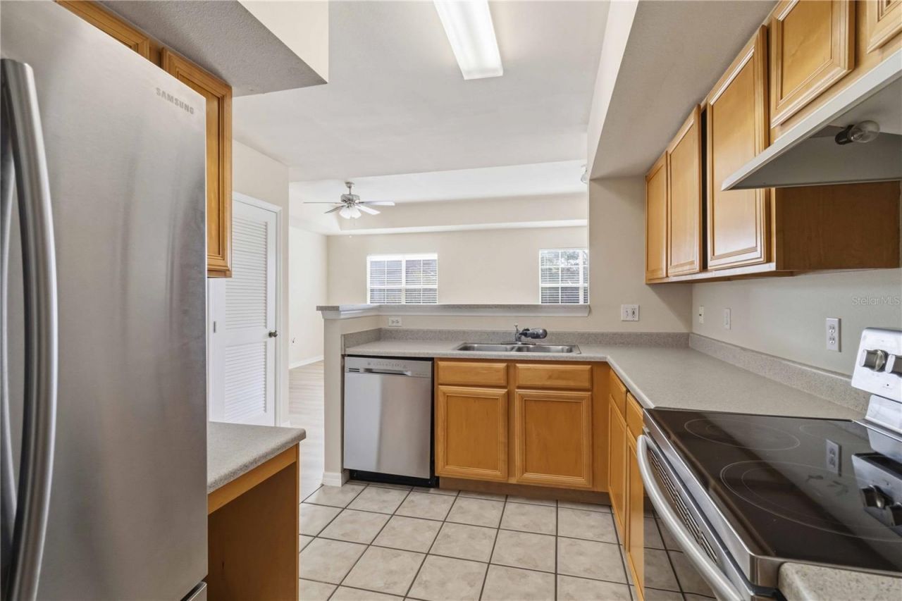 1025 Villagio Circle, Unit 204, Sarasota, FL 34237 Photo