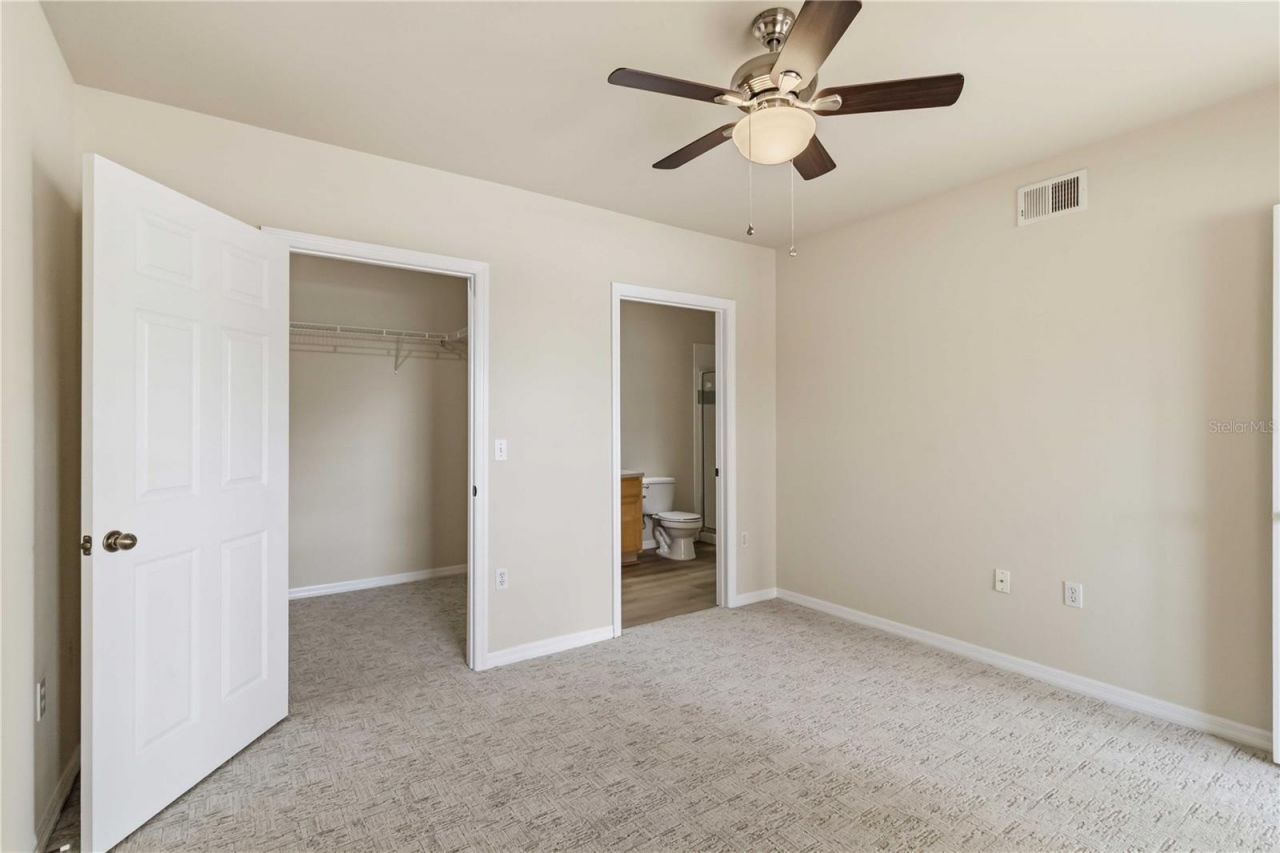1025 Villagio Circle, Unit 204, Sarasota, FL 34237 Photo