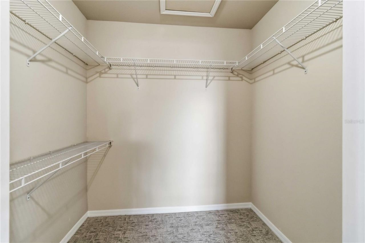 1025 Villagio Circle, Unit 204, Sarasota, FL 34237 Photo