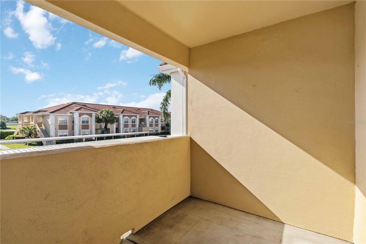 1025 Villagio Circle, Unit 204, Sarasota, FL 34237 Photo