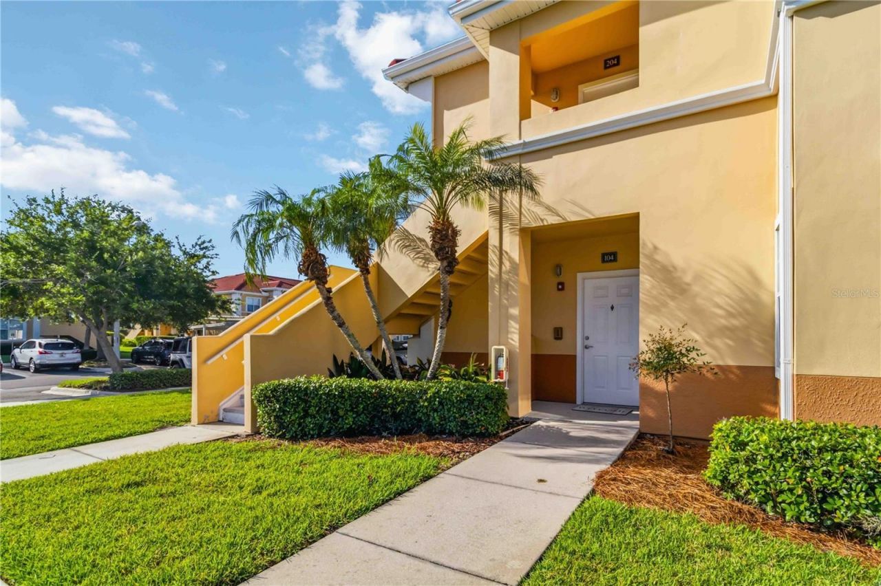 1025 Villagio Circle, Unit 204, Sarasota, FL 34237 Photo