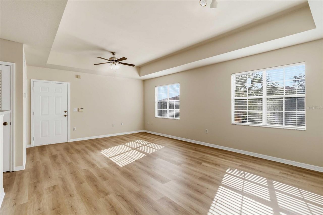1025 Villagio Circle, Unit 204, Sarasota, FL 34237 Photo