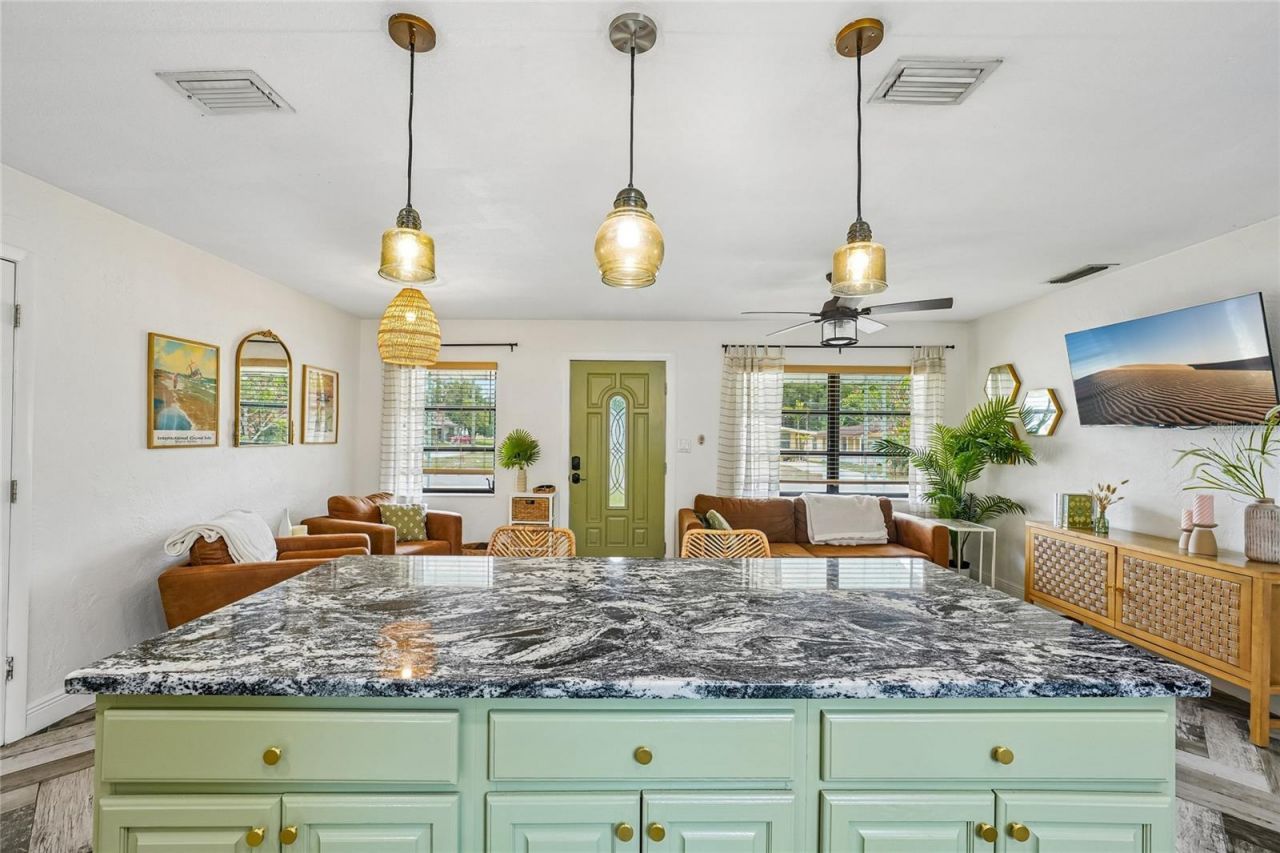 5201 11th Avenue N, Saint Petersburg, FL 33710 Photo