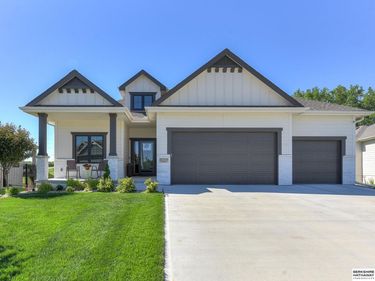 21725 G Street, Elkhorn, NE 68022