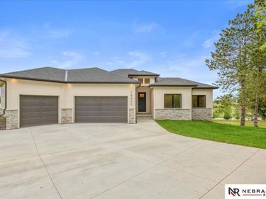 18400 Nicholas Road, Plattsmouth, NE 68048