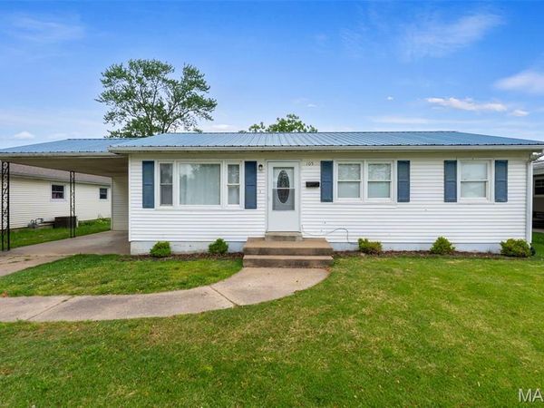 105 West Clarman , Chaffee, MO 63740
