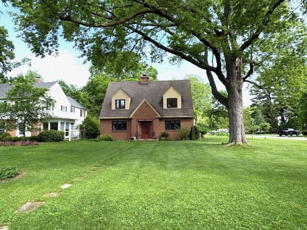 1881 Sherwood ROAD, Beloit, WI 53511