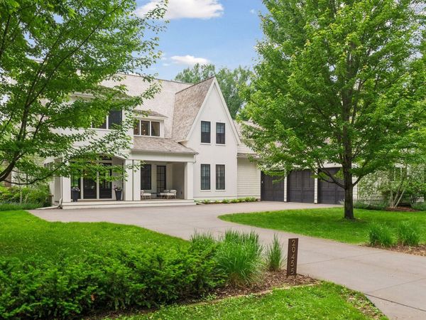 20455 Park Place, Deephaven, MN 55331