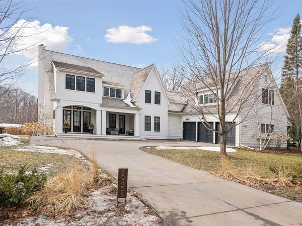 20455 Park Place, Deephaven, MN 55331