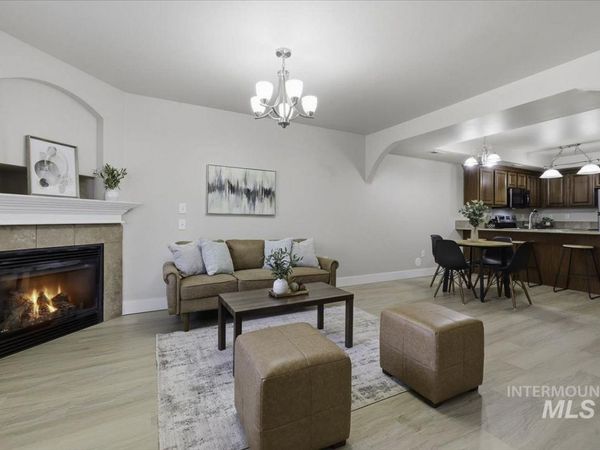 9965 Rosecroft Ct., Unit 102, Boise, ID 83704