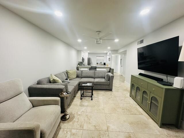 2601 NE 3rd Court, Unit 105, Boynton Beach, FL 33435 Photo