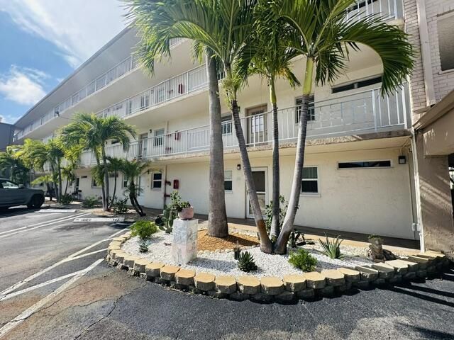 2601 NE 3rd Court, Unit 105, Boynton Beach, FL 33435 Photo