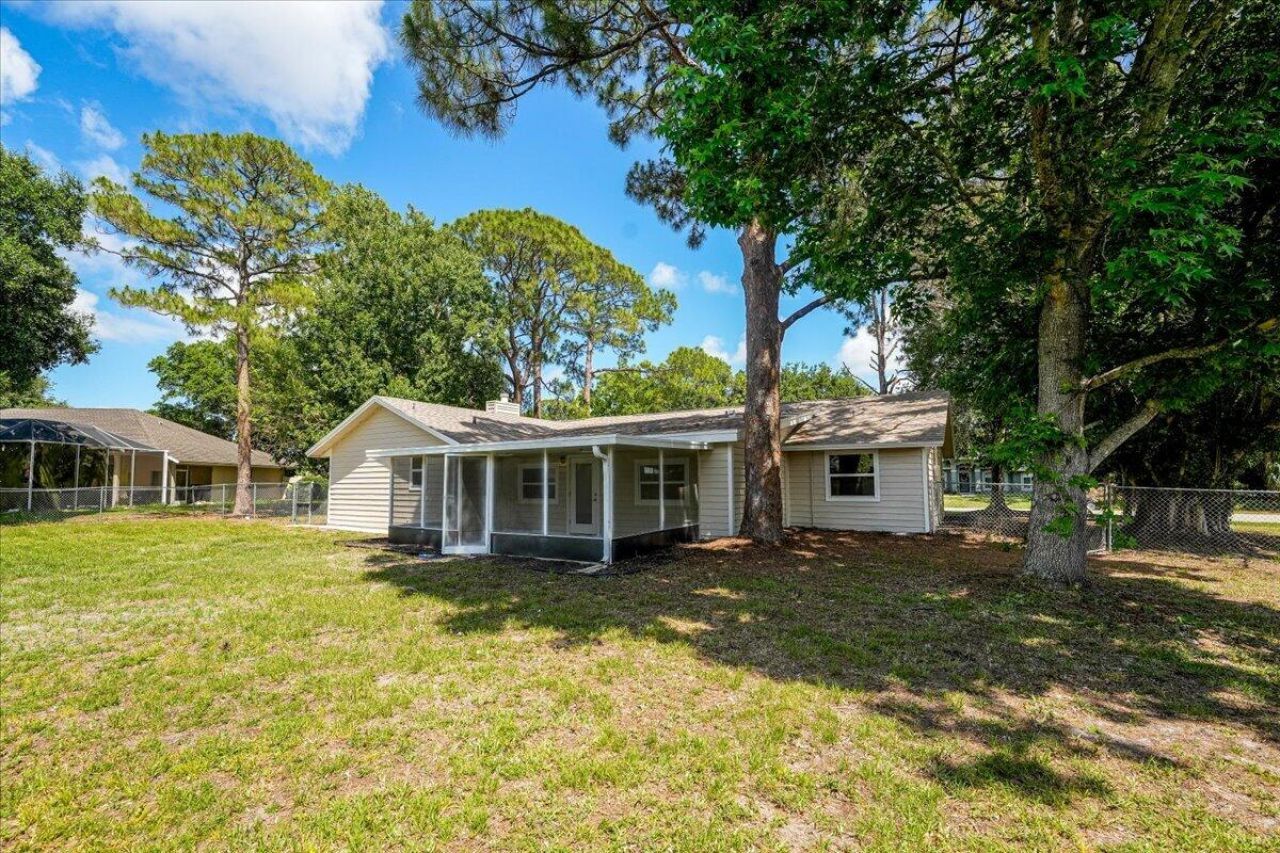271 NE Naylor St Street, Palm Bay, FL 32907 Photo