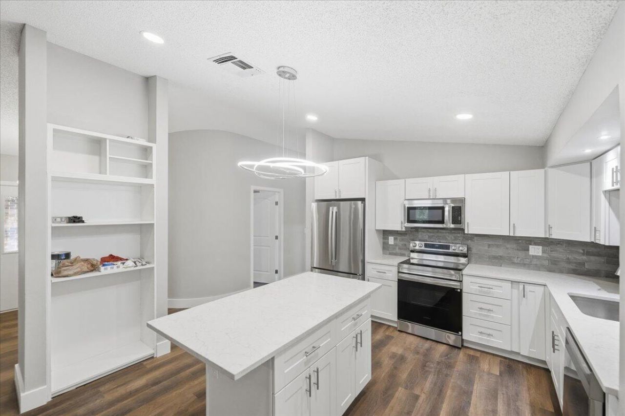 271 NE Naylor St Street, Palm Bay, FL 32907 Photo