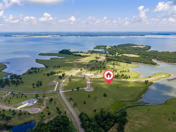 220 Lakeshore Lane, Windom, TX 75492