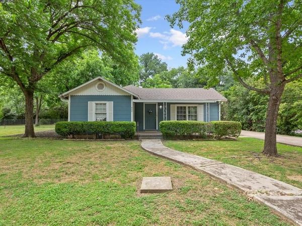 802 Avenue A , Valley Mills, TX 76689