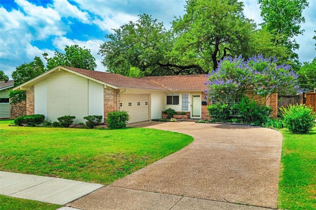 8114 Clear Springs Road, Dallas, TX 75240 Main Photo