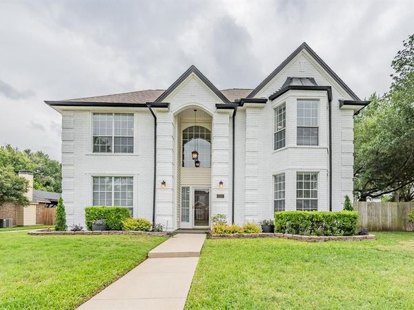 509 Aurora Drive, Euless, TX 76039