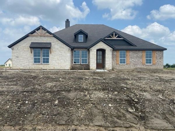 54 Sunny Side Road, Valley View, TX 76272