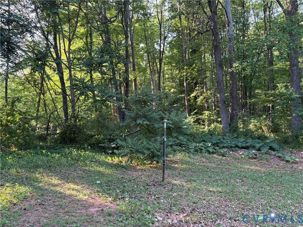 2797 Oakland Road , Louisa, VA 23093