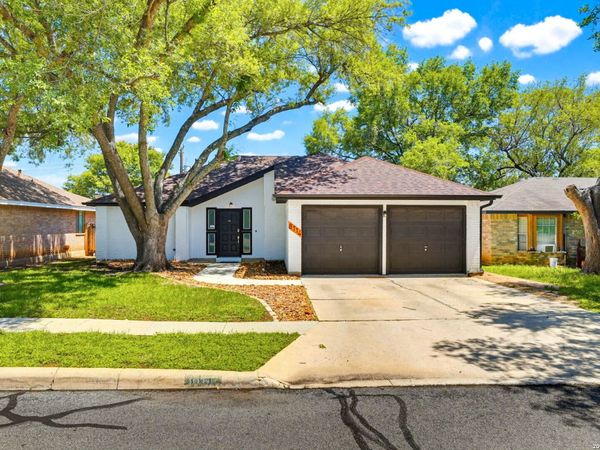 8114 Forest Bow, Live Oak, TX 78233