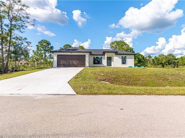 2708 42nd ST W, LEHIGH ACRES, FL 33971
