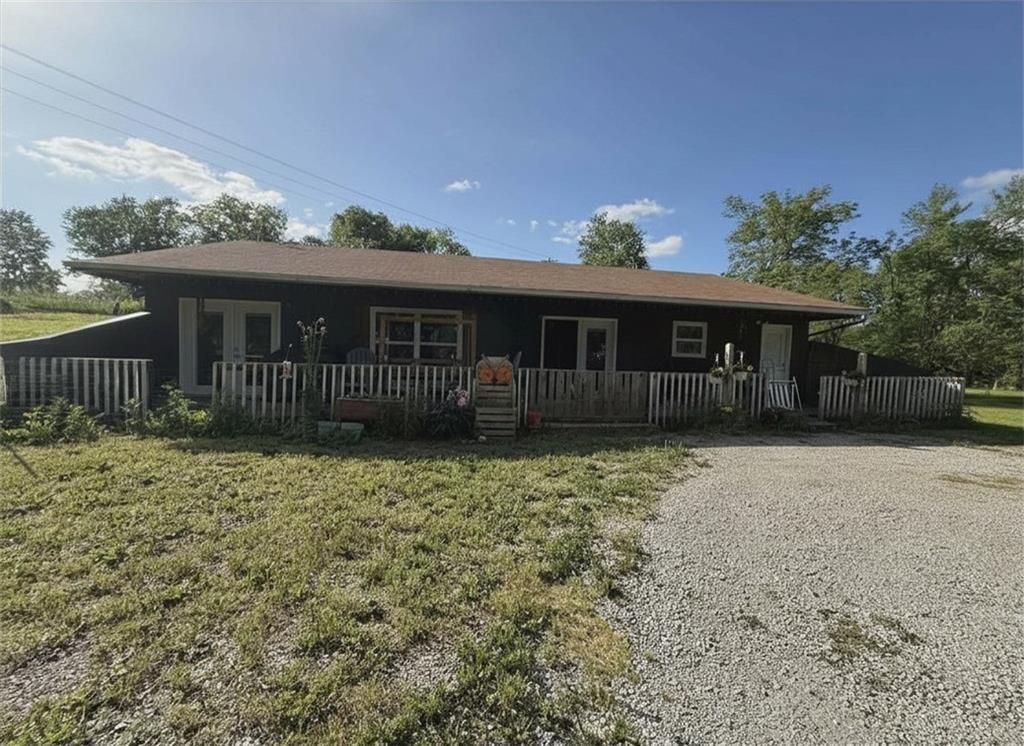 205 W Railroad Street, Maysville, MO 64469 Main Photo