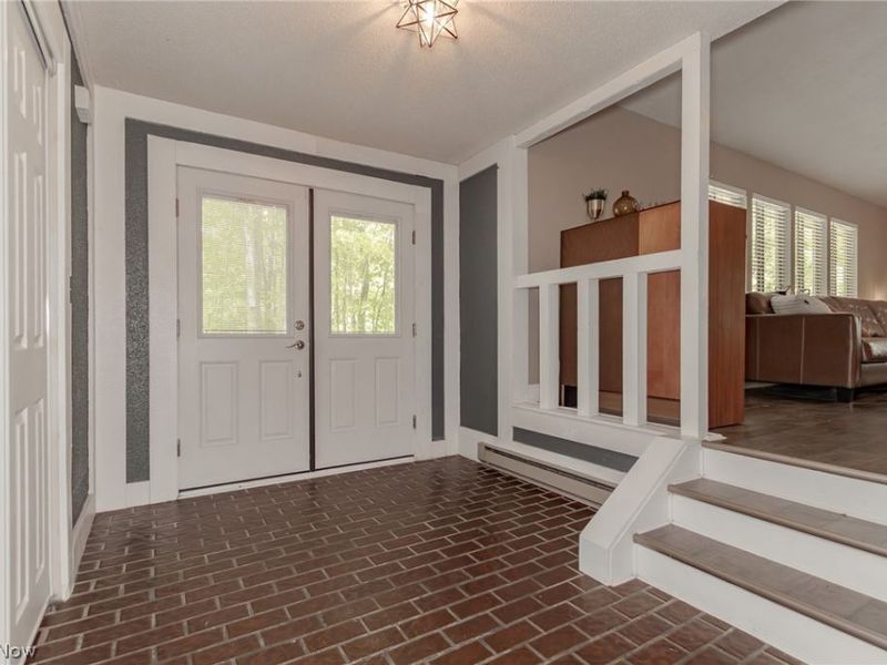 11905 Sandgate Drive, Chesterland, OH 44026 Photo 3