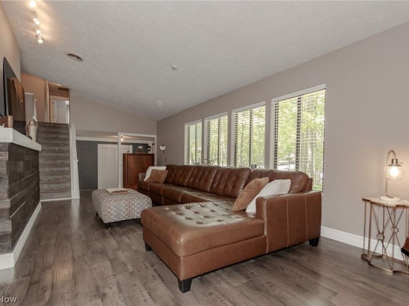 11905 Sandgate Drive, Chesterland, OH 44026 Photo 5