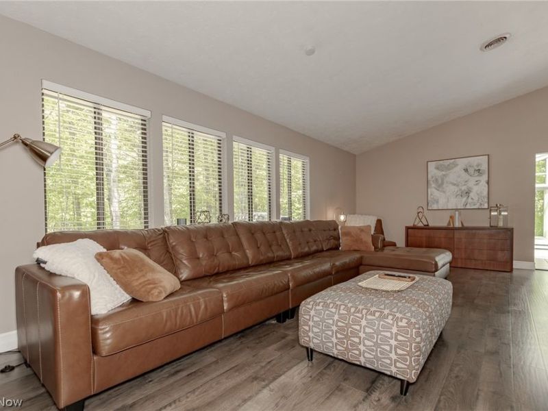 11905 Sandgate Drive, Chesterland, OH 44026 Photo 6