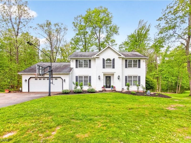 9103 Lake In The Woods Trail, Chagrin Falls, OH 44023 Photo 1