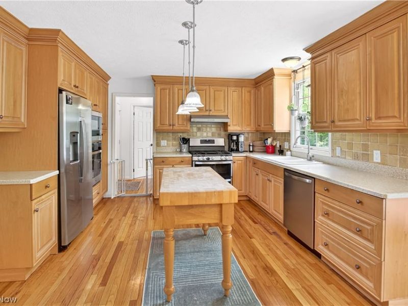 9103 Lake In The Woods Trail, Chagrin Falls, OH 44023 Photo 11