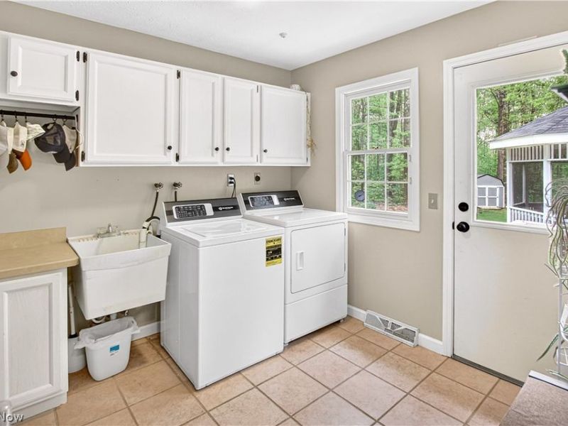 9103 Lake In The Woods Trail, Chagrin Falls, OH 44023 Photo 16