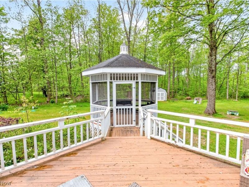 9103 Lake In The Woods Trail, Chagrin Falls, OH 44023 Photo 33