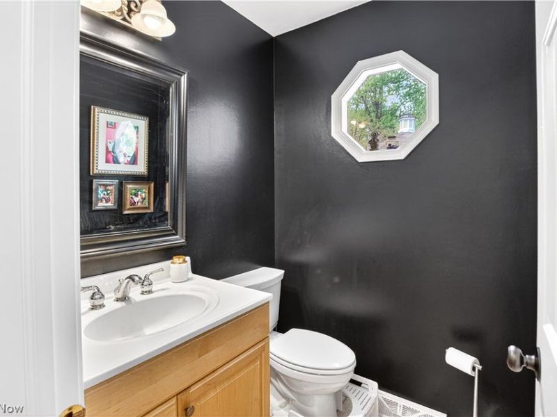 9103 Lake In The Woods Trail, Chagrin Falls, OH 44023 Photo 5