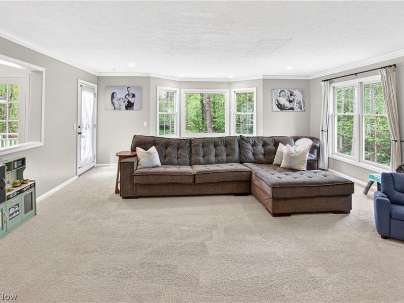 9103 Lake In The Woods Trail, Chagrin Falls, OH 44023 Photo 7