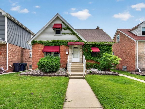10029 S Trumbull Avenue, Evergreen Park, IL 60805