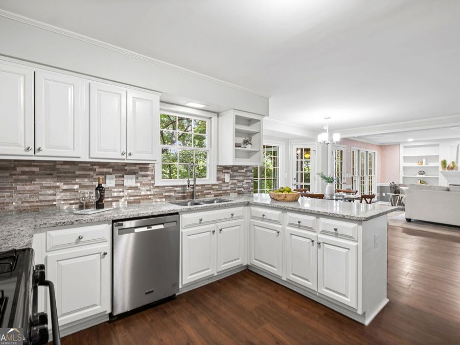 Property Image 16