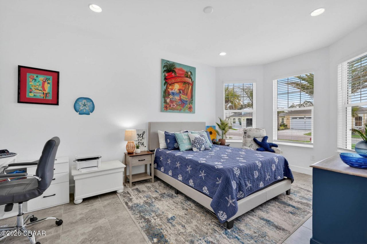 768 Margaritaville Avenue, Daytona Beach, FL 32124 Photo