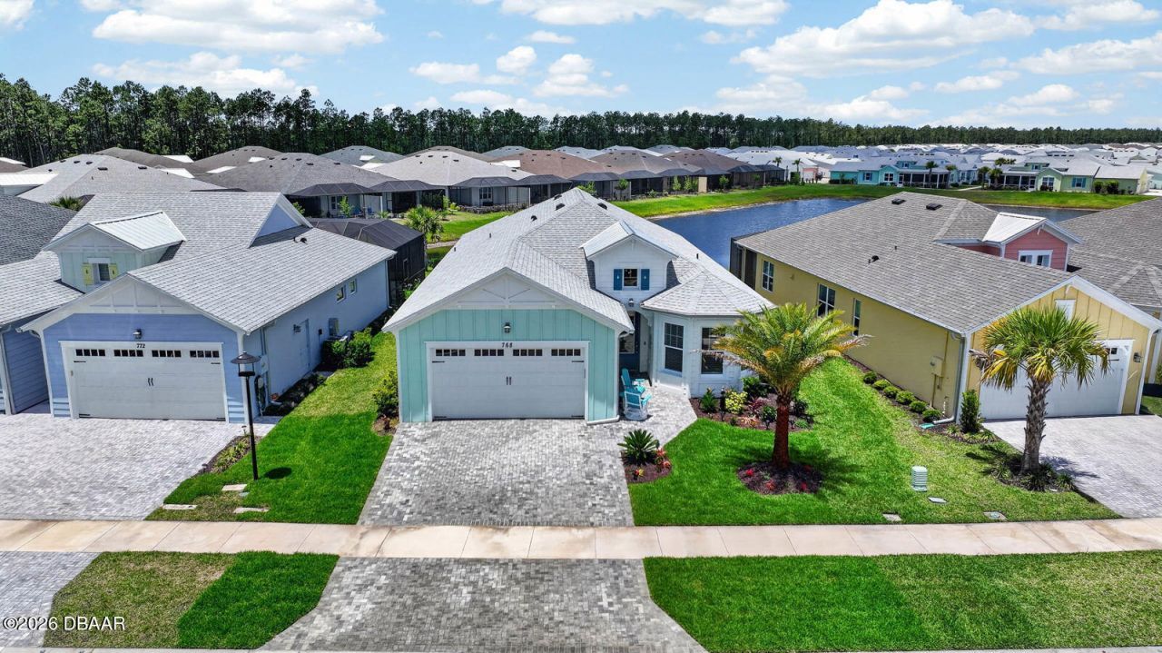 768 Margaritaville Avenue, Daytona Beach, FL 32124 Photo